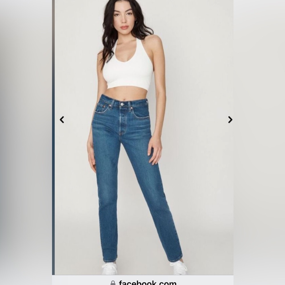 High waisted levis 501 button fly cropped jeans washed once to shrink too big 26